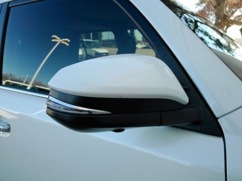 Used 2023 Toyota 4Runner Limited image 25