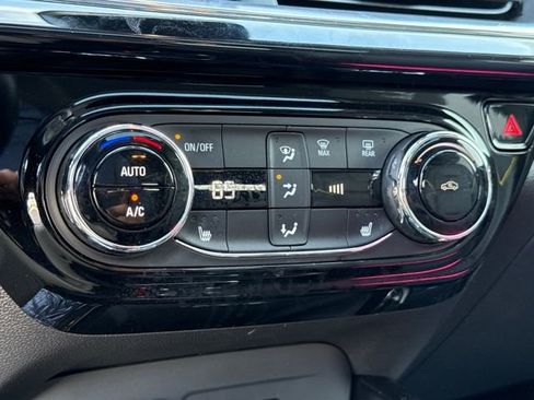 Certified 2024 Chevrolet Trax ACTIV w/ Sunroof Package image 21