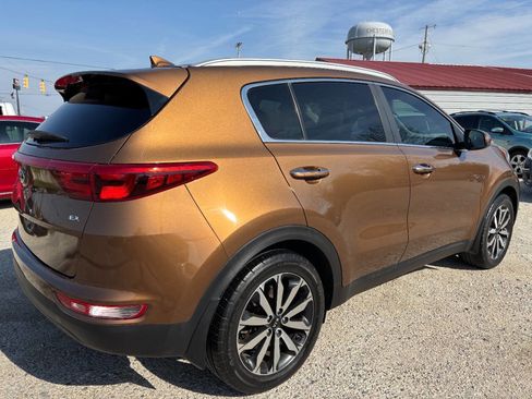 Used 2017 Kia Sportage EX image 3