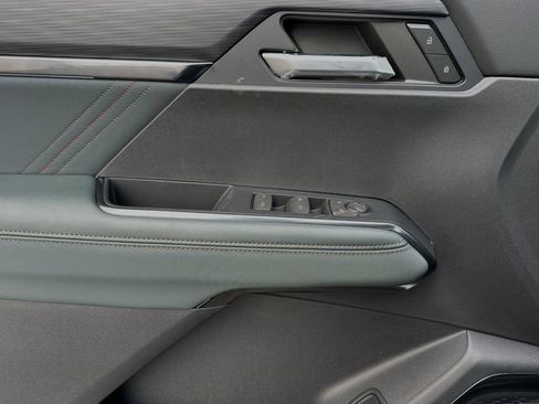 New 2025 GMC Acadia AT4 w/ Super Cruise Package image 9