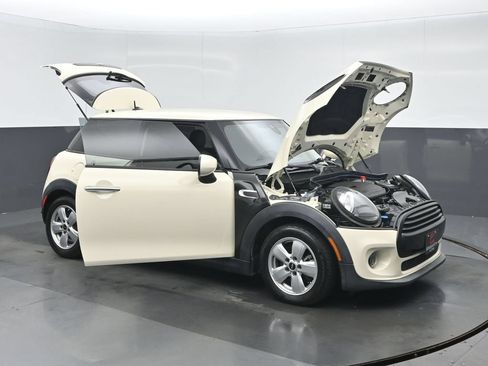 Used 2020 MINI Cooper 2-Door Hardtop FWD image 39