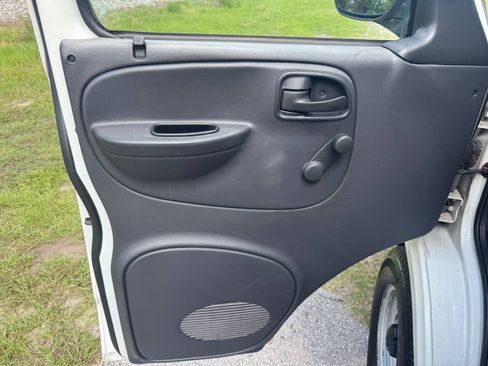 Used 2001 Dodge B1500 RWD image 14