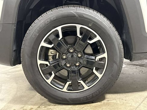Used 2023 Jeep Renegade Trailhawk AWD/4WD image 27