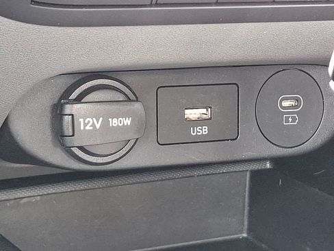 Certified 2024 Hyundai Elantra SEL FWD image 25