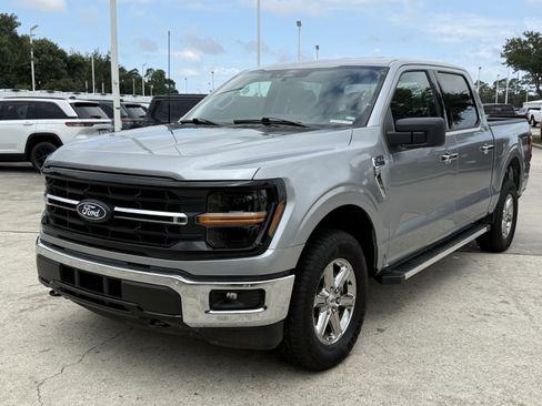 Used 2025 Ford F150 XLT w/ Equipment Group 301A Standard AWD/4WD image 10