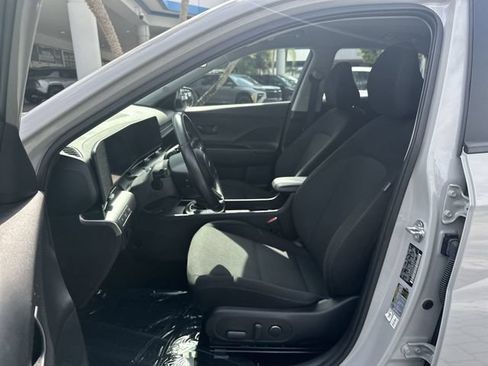 Used 2025 Hyundai Kona SEL FWD image 30