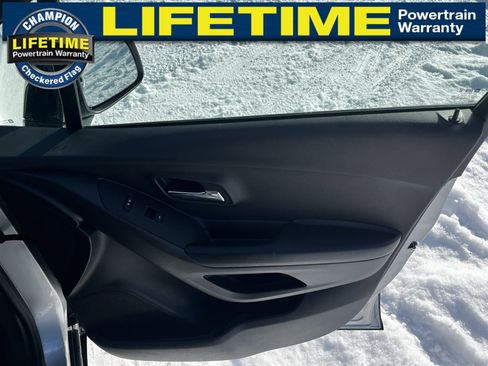 Certified 2022 Chevrolet Trax LT w/ Redline Edition image 36