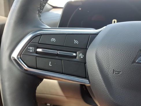 Used 2025 Chevrolet Equinox LT w/ Convenience Package II FWD image 25