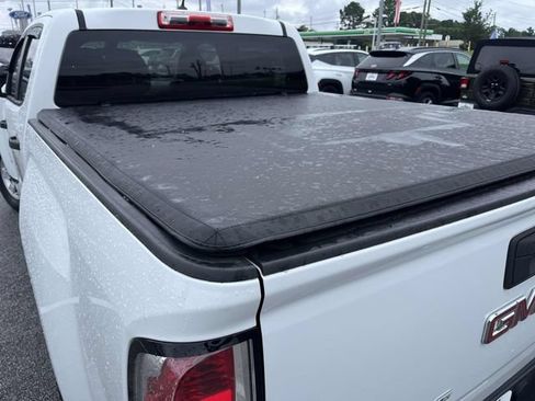 Used 2018 GMC Canyon 2WD Crew Cab w/ Convenience Package image 12