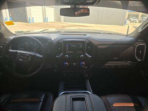 Used 2022 GMC Sierra 2500 AT4 w/ Gooseneck/5TH Wheel Package AWD/4WD image 15