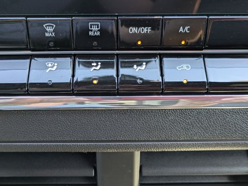 Used 2024 Chevrolet Colorado W/T w/ WT Convenience Package image 18