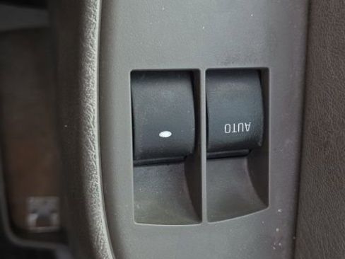 Used 2019 Chevrolet Express 2500 w/ Driver Convenience Package image 13