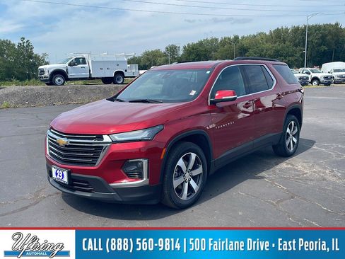 Used 2023 Chevrolet Traverse LT w/ LT Premium Package FWD image 1