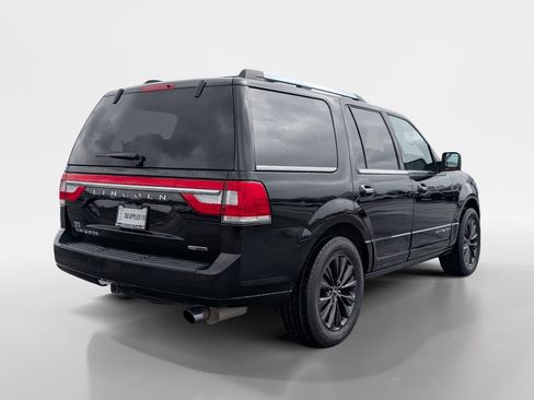Used 2016 Lincoln Navigator Select image 6