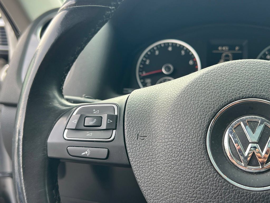 Used 2012 Volkswagen Tiguan S AWD/4WD image 20