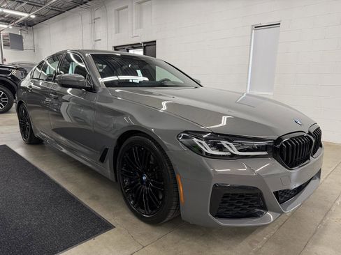 Used 2021 BMW M550i xDrive image 3