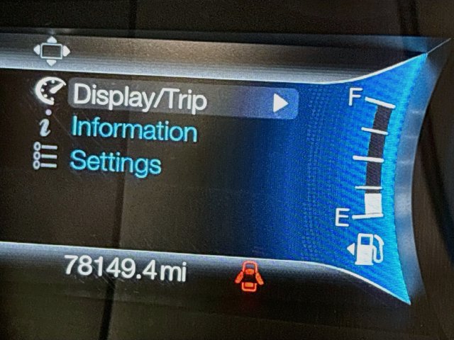 Used 2019 Ford Fusion SE FWD image 13