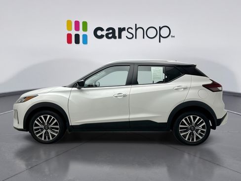 Used 2023 Nissan Kicks SV FWD image 2