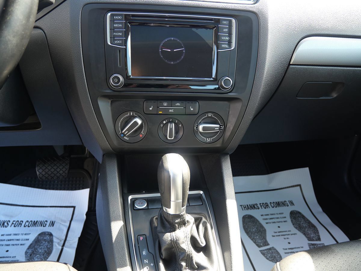 Used 2018 Volkswagen Jetta SE FWD image 13