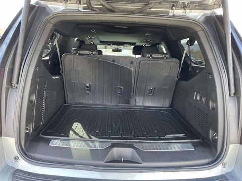 Used 2024 GMC Yukon XL AT4 w/ AT4 Premium Package image 12