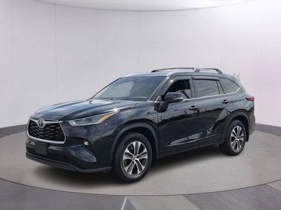 Used 2021 Toyota Highlander XLE