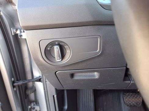 Used 2021 Volkswagen Tiguan SEL image 23