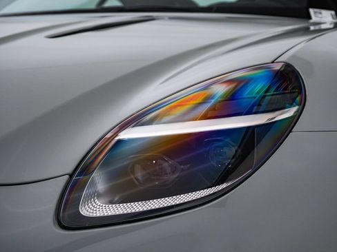 Used 2026 Aston Martin V8 Vantage S RWD image 6