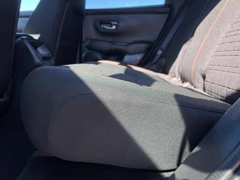 Certified 2025 Honda HR-V Sport image 38