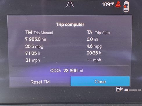 Certified 2024 Volvo XC60 B5 Plus AWD/4WD image 31