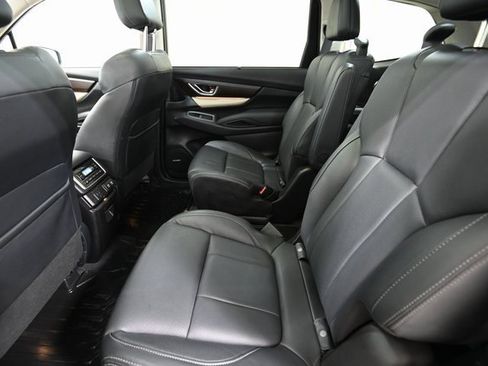 Used 2022 Subaru Ascent Touring image 9
