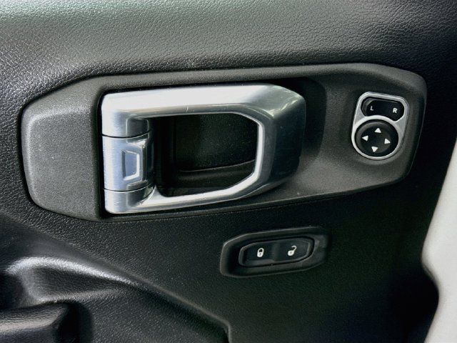 Used 2021 Jeep Wrangler Unlimited Rubicon AWD/4WD image 18