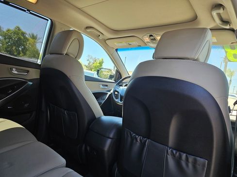 Used 2018 Hyundai Santa Fe Sport FWD image 16