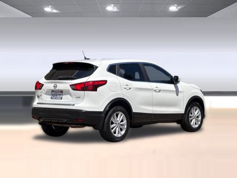 Used 2018 Nissan Rogue Sport S w/ S Appearance Package AWD/4WD image 8