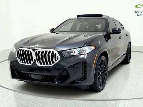 Used 2025 BMW X6 xDrive40i w/ Executive Package AWD/4WD image 3