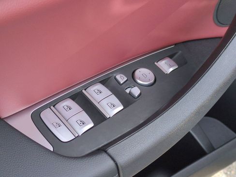 Used 2023 BMW X4 xDrive30i w/ M Sport Package image 13