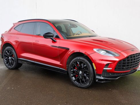 Used 2023 Aston Martin DBX 707 image 1