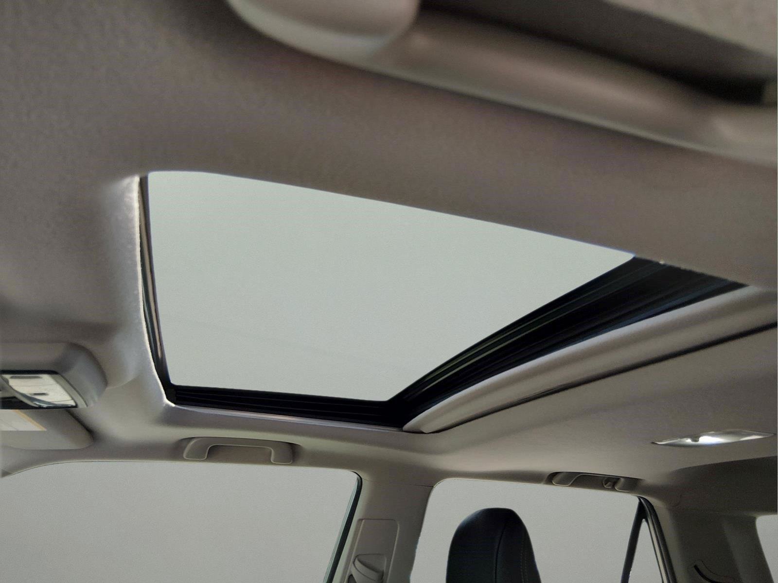 Used 2021 Toyota 4Runner SR5 Premium w/ Moonroof Package RWD image 12