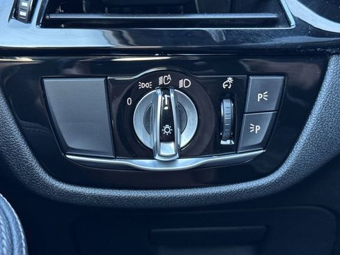 Used 2021 BMW 530i w/ Convenience Package image 30