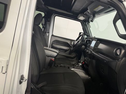 Used 2022 Jeep Wrangler Unlimited Sport w/ Sun And Sound Package image 33