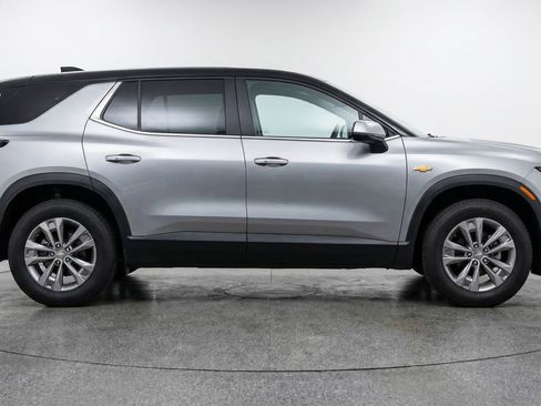 Used 2025 Chevrolet Equinox LT image 11