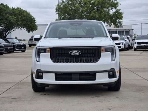 Used 2025 Ford Maverick Lobo AWD/4WD image 11
