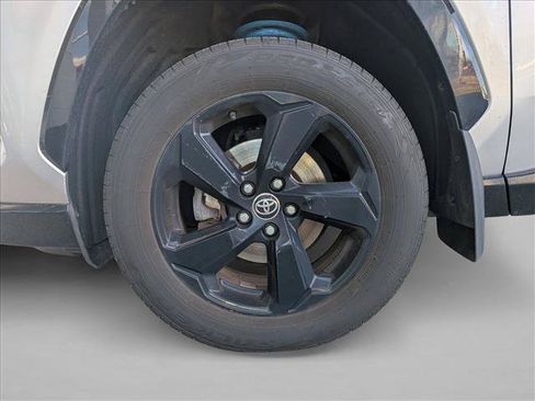 Used 2020 Toyota RAV4 XSE w/ XSE Grade Weather Package AWD/4WD image 13