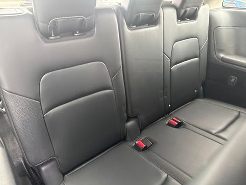 Used 2023 Nissan Pathfinder SL w/ Black Appearance Package FWD image 19