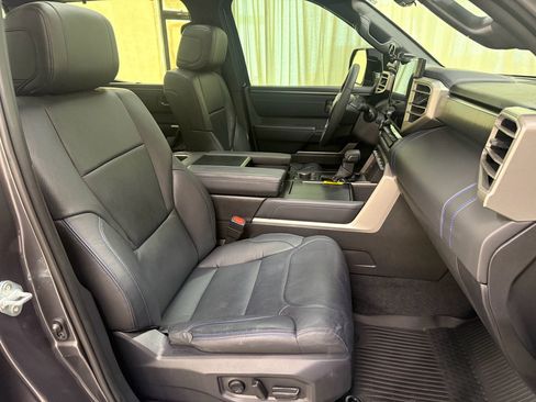 Used 2026 Toyota Tundra Platinum w/ TRD Off-Road Package AWD/4WD image 25