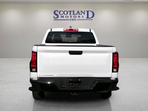 Used 2024 Chevrolet Colorado W/T RWD image 7