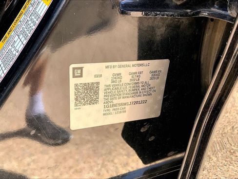 Used 2018 Chevrolet Cruze LT w/ Convenience Package FWD image 37
