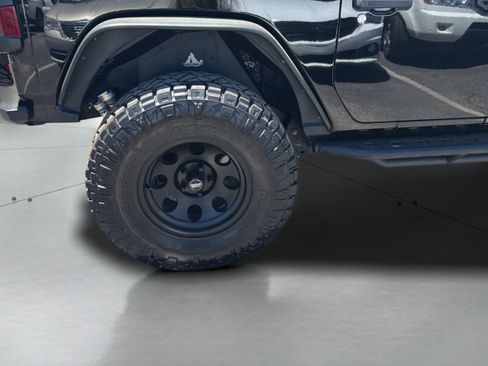 Used 2019 Jeep Wrangler Sport AWD/4WD image 35