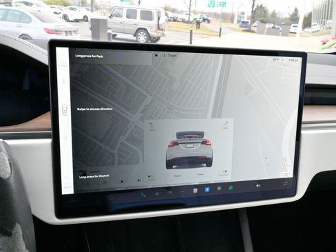 Used 2022 Tesla Model X image 25