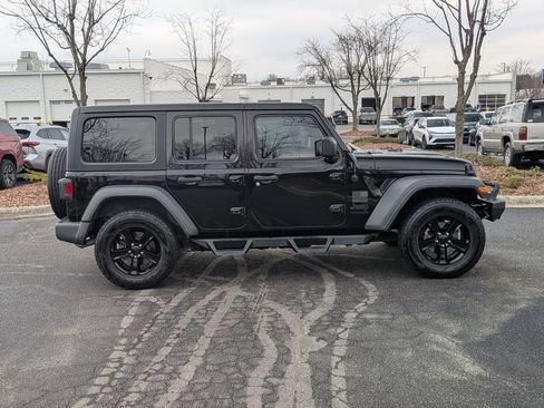 Used 2020 Jeep Wrangler Unlimited Sport image 10