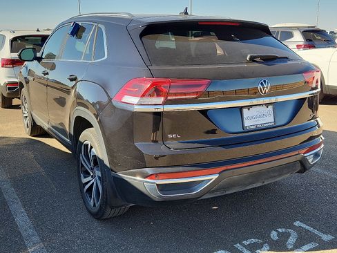 Used 2023 Volkswagen Atlas Cross Sport SEL image 2